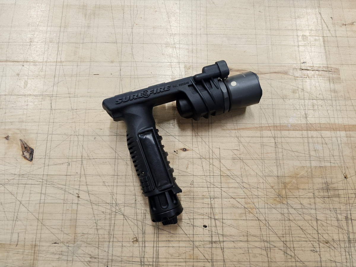 Surefire M900A Vertical Weaponlight w/ ARMS Mount – A&A Tactical
