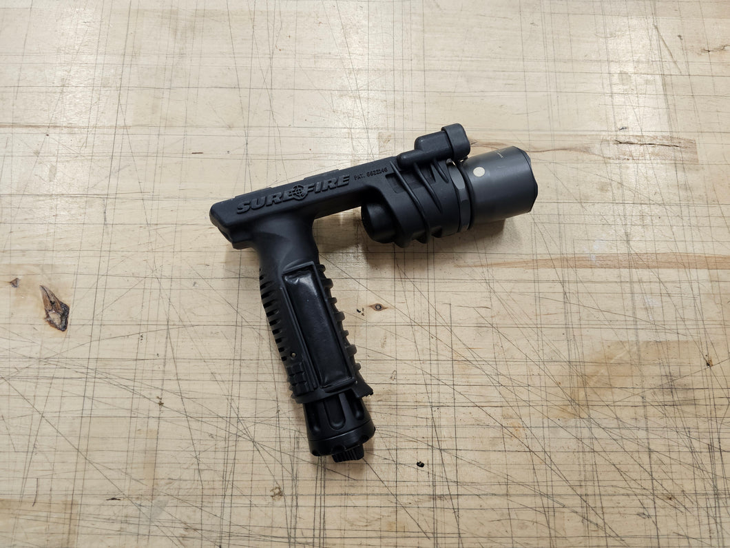 Surefire M900A Vertical Weaponlight w/ ARMS Mount