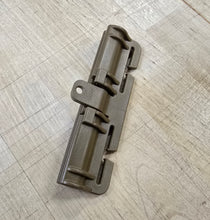 First Spear Tubes® Fastener, 4" Female, Split Bar