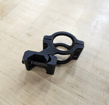 Daniel Defense Offset Flashlight Mount for 1" Bodies
