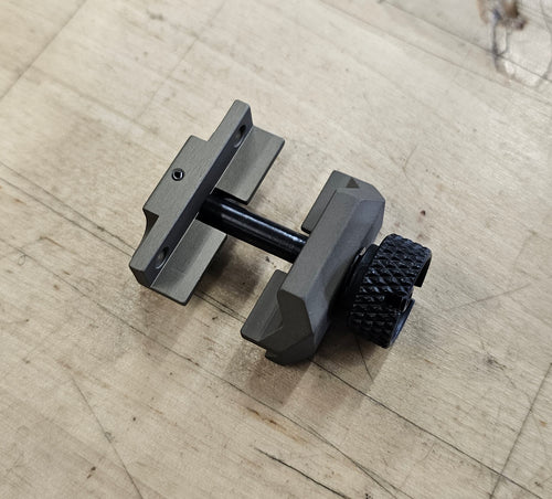 Surefire M75 Thumbscrew Mount in Tan