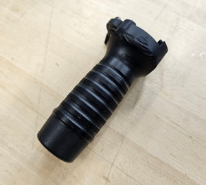 Larue Tactical LT690 LT-FUG (Forward Universal Grip) Black