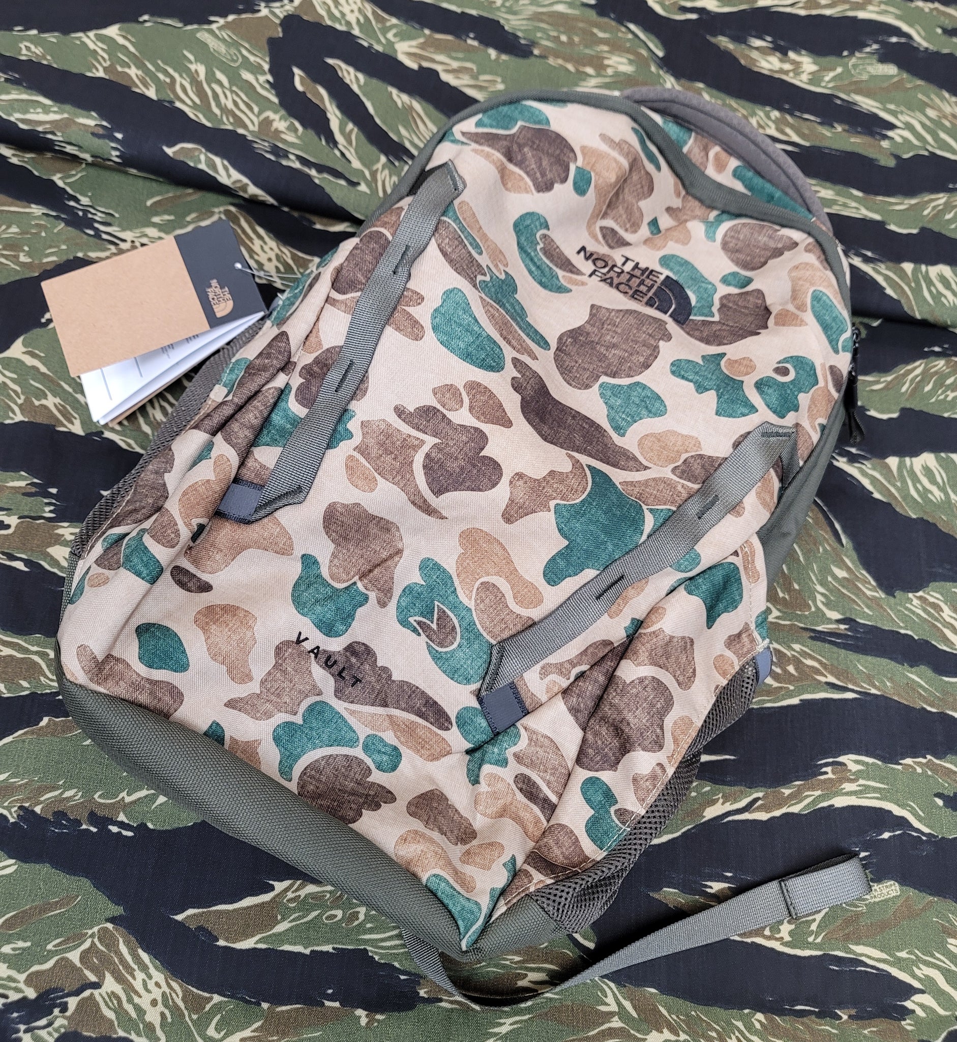 north face backpack boat designs THE NORTH FACE VAULT BACKPACK (HAWTHORNE KHAKI DUCK CAMO PRINT/NEW TAU – A&A Tactical