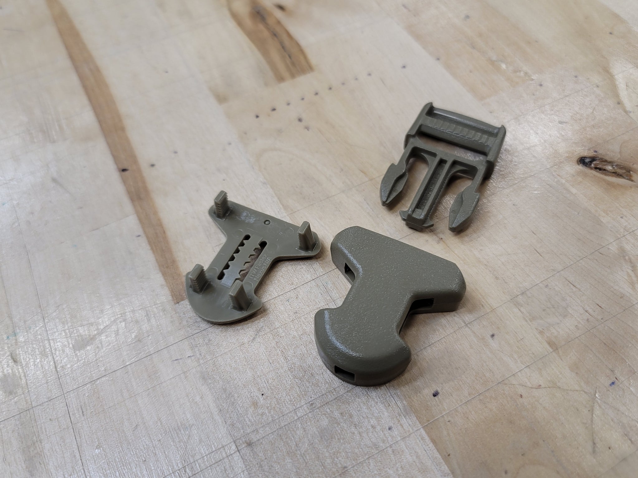 ITW Fastex/Nexus SurfaceMount 1" Side Release Buckle in Tan499 A&A